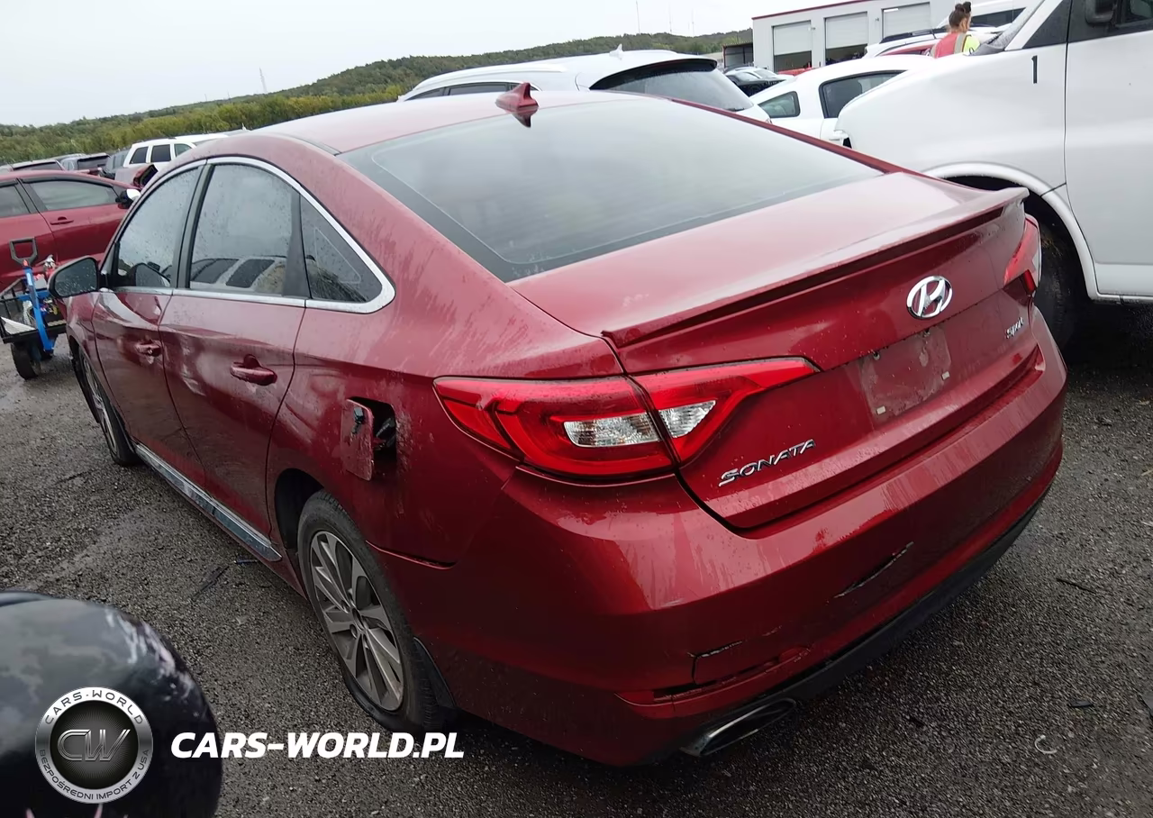 2015 Hyundai Sonata Sport VIN:5NPE34AF8FH043780 - 3