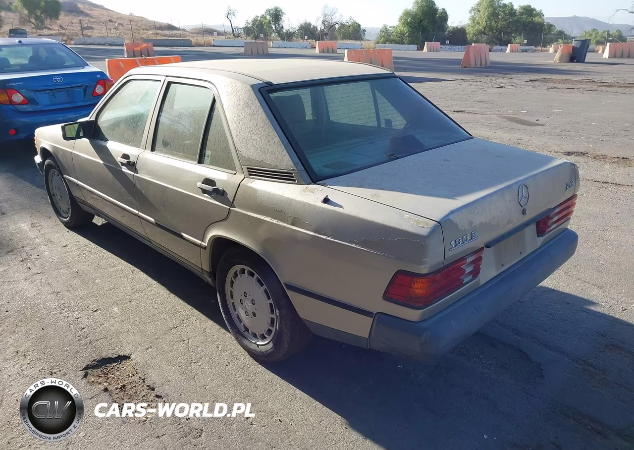 1988 Mercedes-Benz 190 E 2.3 VIN:WDBDA28DXJF508426 - 3