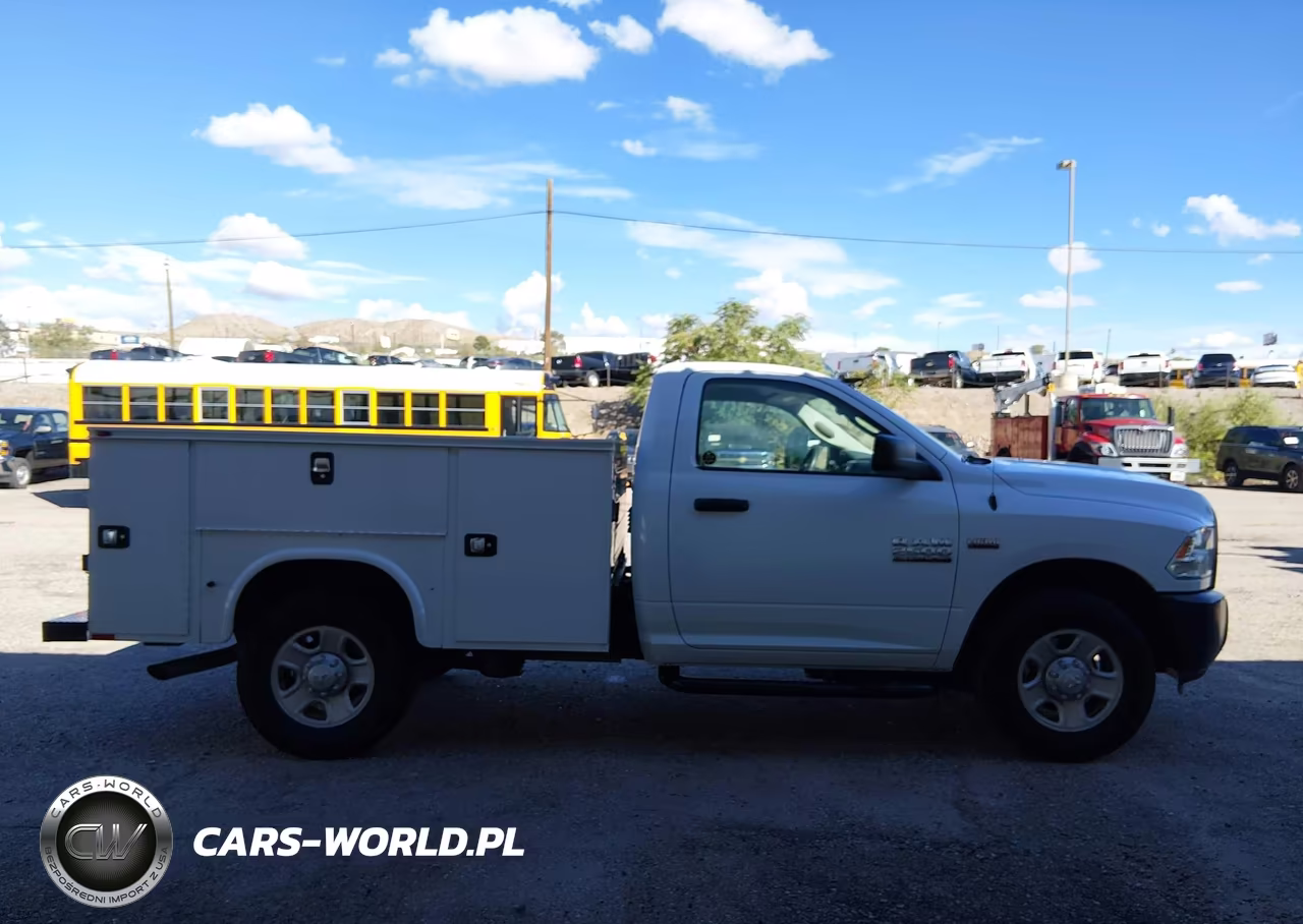 2018 Ram 2500 Tradesman 4X2 8' Box VIN:3C7WR4AJ6JG215283 - 13