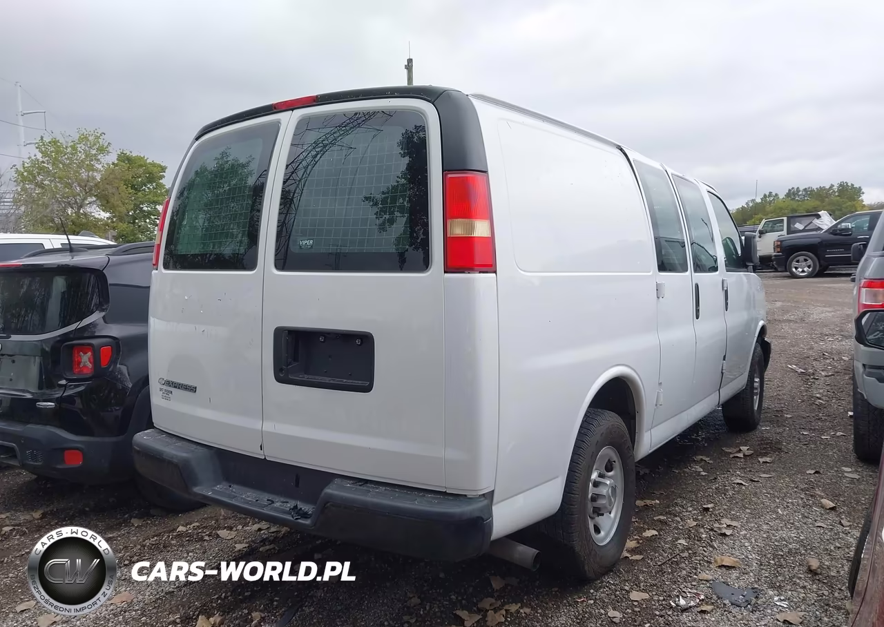 2008 Chevrolet Express Work Van VIN:1GCGG25C381226435 - 4
