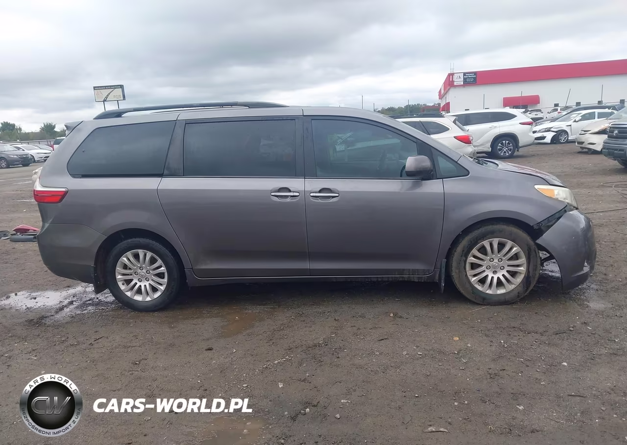 2015 Toyota Sienna Xle 8 Passenger VIN:5TDYK3DC1FS588287 - 13
