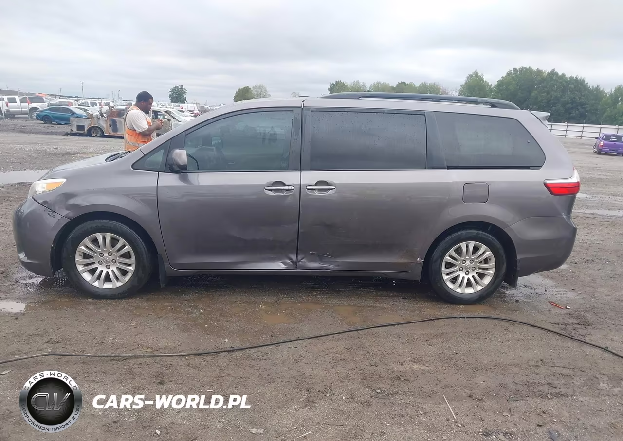 2015 Toyota Sienna Xle 8 Passenger VIN:5TDYK3DC1FS588287 - 14