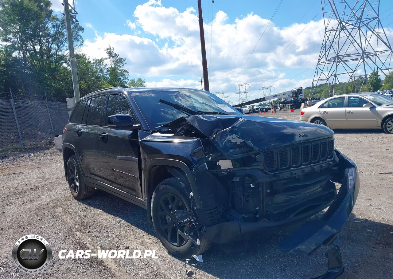 2024 Jeep Grand Cherokee Altitude 4X4 – zdjęcie 1 z 17