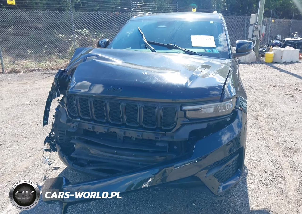 2024 Jeep Grand Cherokee Altitude 4X4 VIN:1C4RJHAG5RC201161 - 10