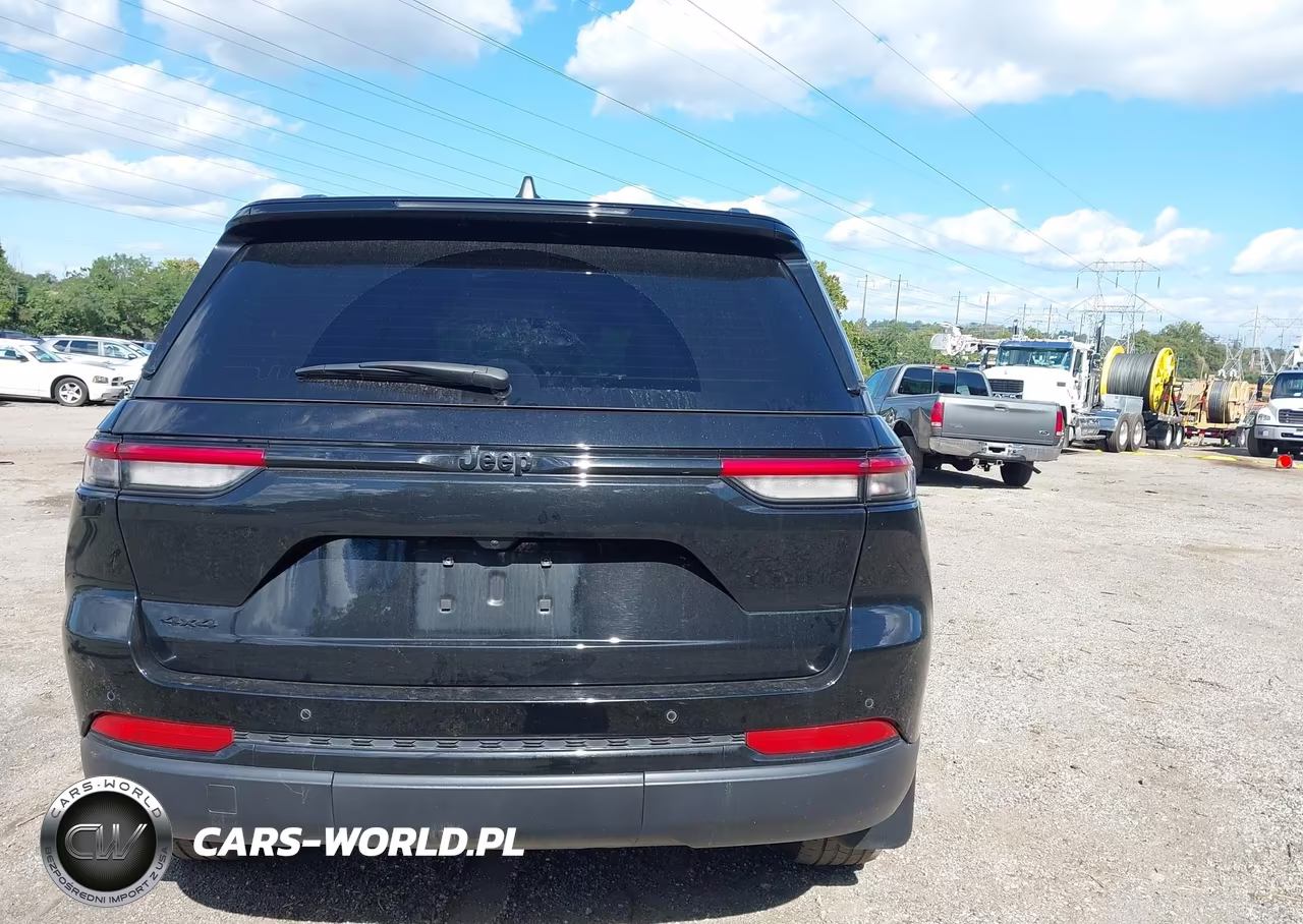 2024 Jeep Grand Cherokee Altitude 4X4 VIN:1C4RJHAG5RC201161 - 17