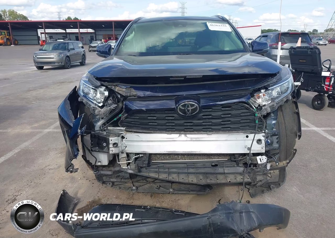 2020 Toyota Rav4 Xle VIN:JTMP1RFV3LJ034600 - 13