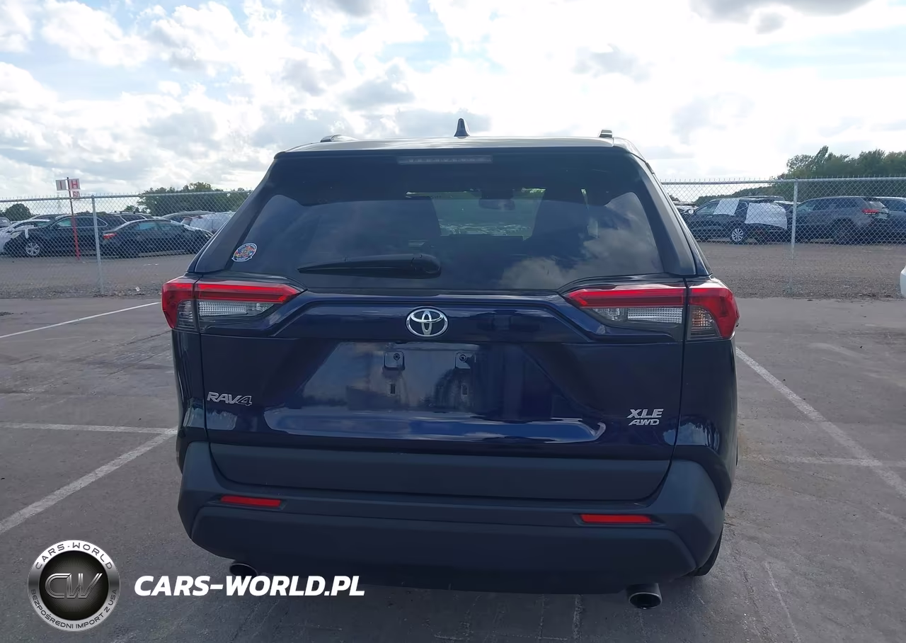 2020 Toyota Rav4 Xle VIN:JTMP1RFV3LJ034600 - 17