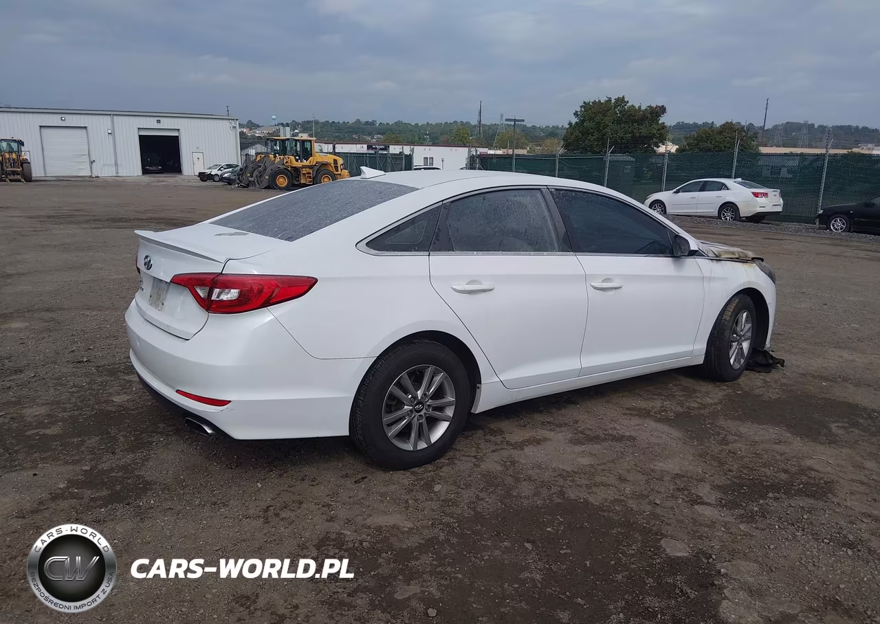 2016 Hyundai Sonata Se VIN:5NPE24AF9GH290357 - 4
