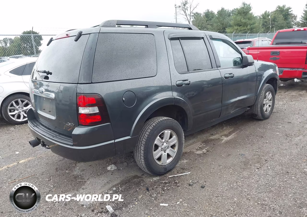 2010 Ford Explorer Xlt VIN:1FMEU7DE5AUA77770 - 4