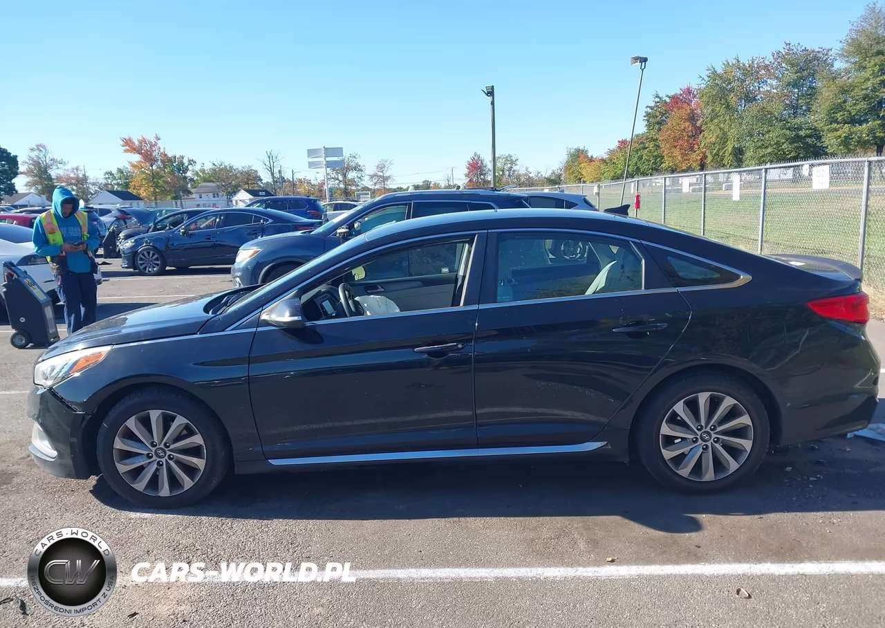 2016 Hyundai Sonata Sport VIN:5NPE34AF2GH275468 - 14