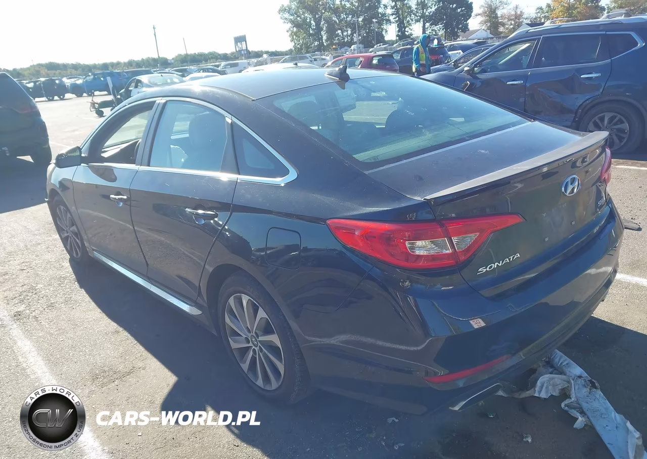 2016 Hyundai Sonata Sport VIN:5NPE34AF2GH275468 - 3