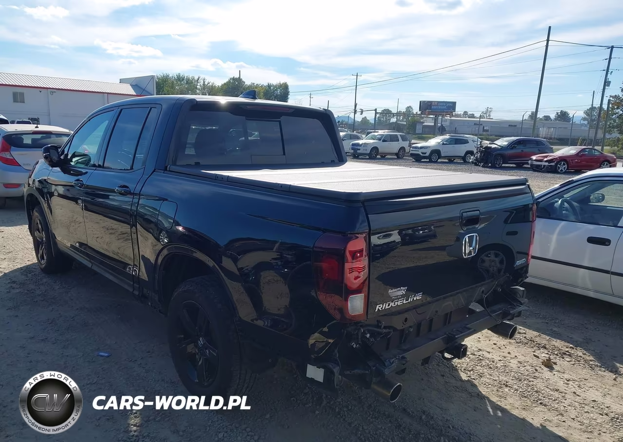2021 Honda Ridgeline Black Edition VIN:5FPYK3F81MB010529 - 3
