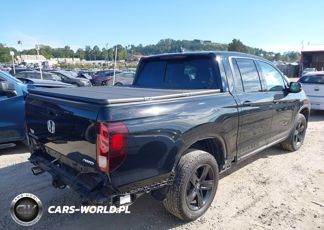 2021 Honda Ridgeline Black Edition VIN:5FPYK3F81MB010529 - 4