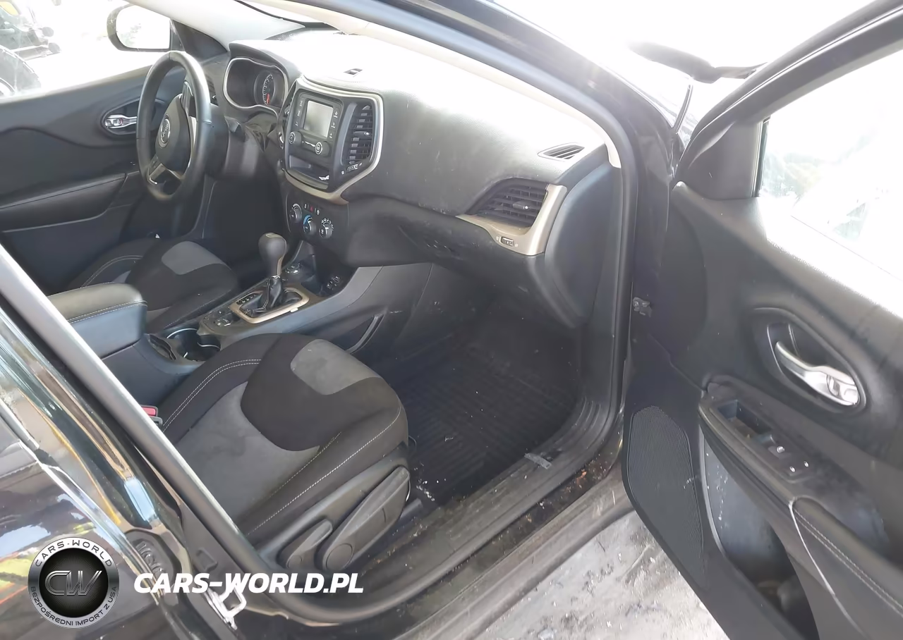 2016 Jeep Cherokee Altitude VIN:1C4PJMAS8GW340121 - 5