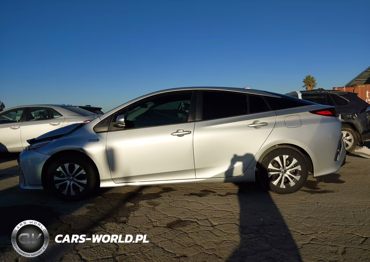 2021 Toyota Prius Prime Le VIN:JTDKAMFP0M3188783 - 14