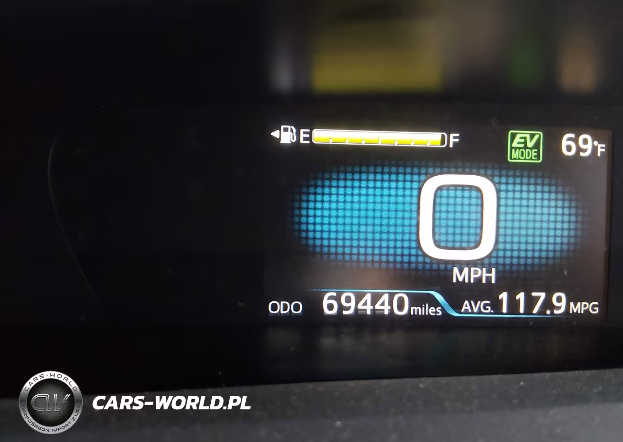 2021 Toyota Prius Prime Le VIN:JTDKAMFP0M3188783 - 15