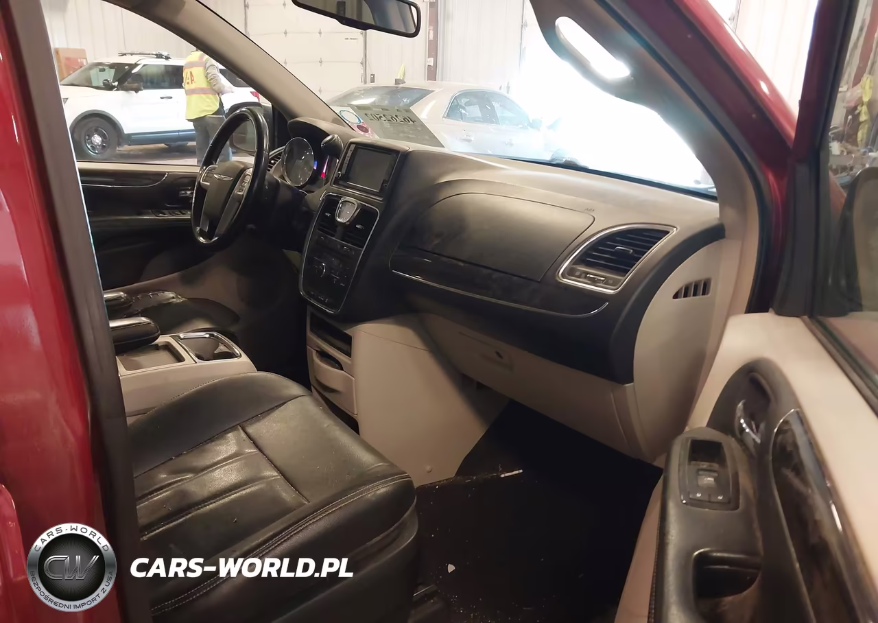 2014 Chrysler Town & Country Touring VIN:2C4RC1BG0ER231783 - 5