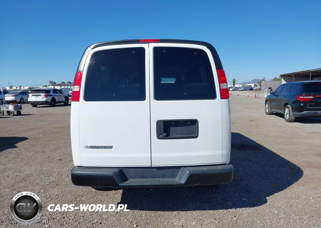 2019 Chevrolet Express 3500 Ls VIN:1GAZGNFG2K1326716 - 17