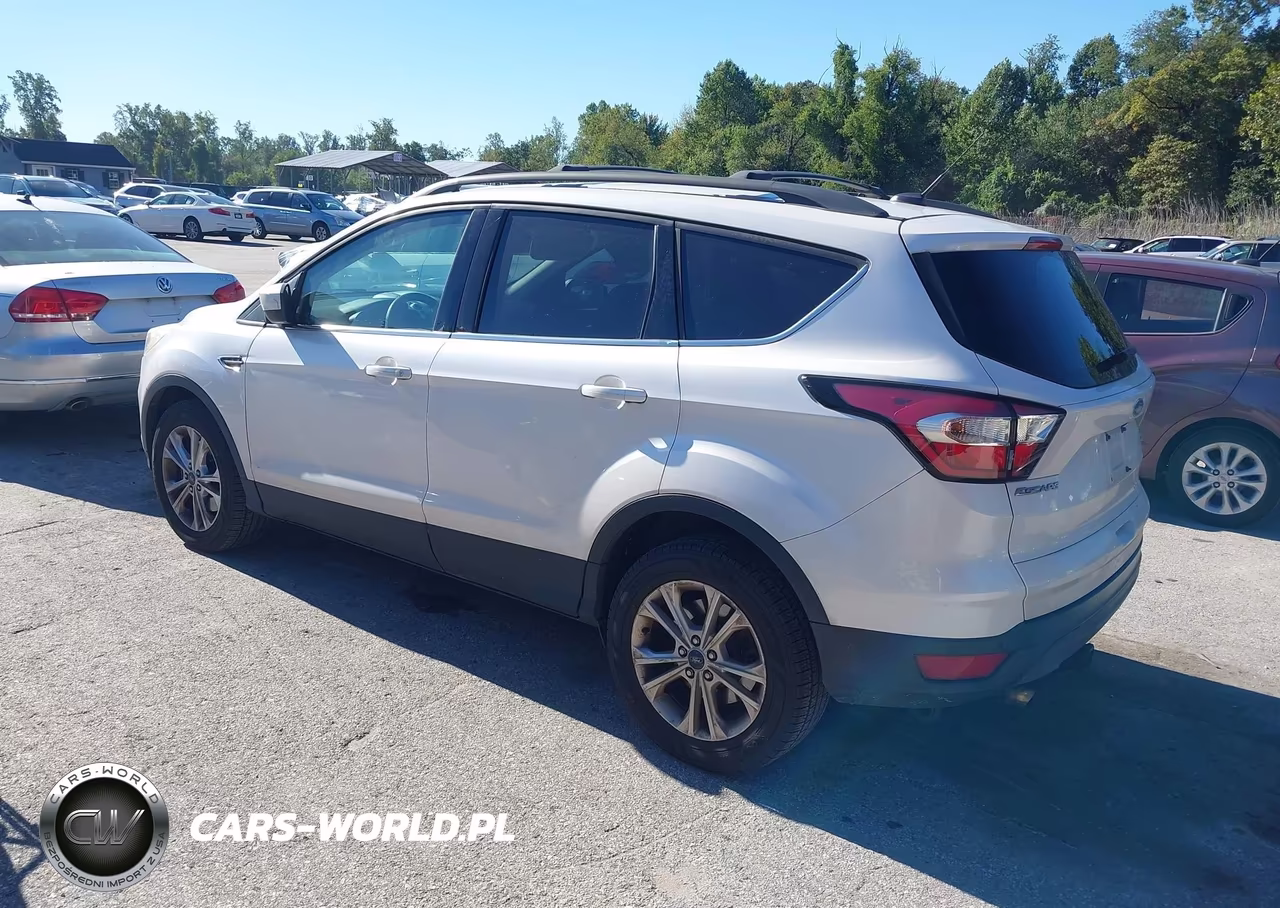 2017 Ford Escape Se VIN:1FMCU9GD5HUB64438 - 3