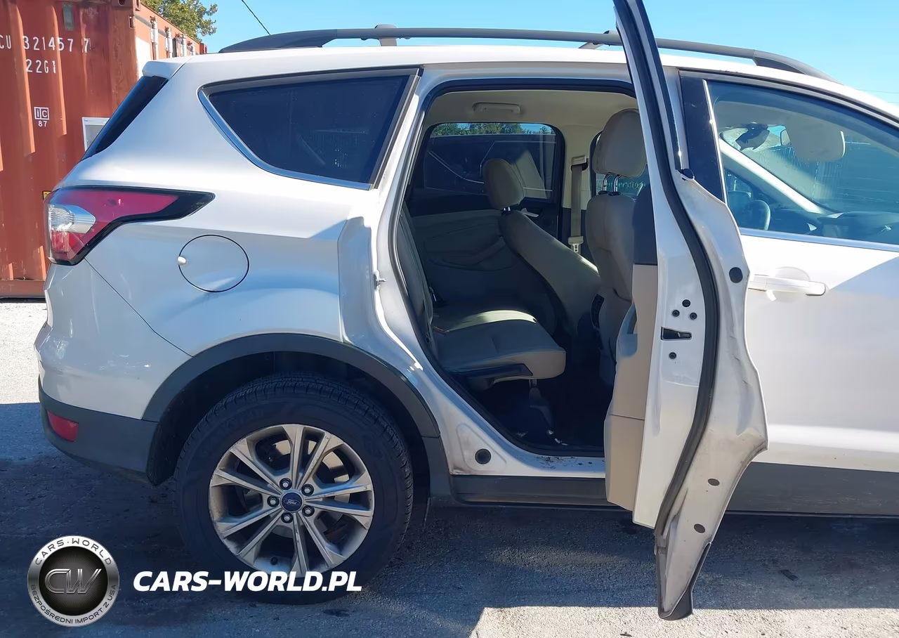 2017 Ford Escape Se VIN:1FMCU9GD5HUB64438 - 8