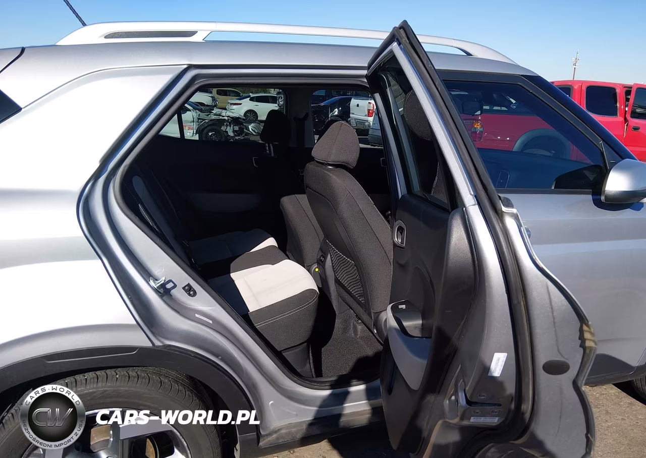 2026 Hyundai Venue Sel VIN:KMHRC8A33TU449235 - 8