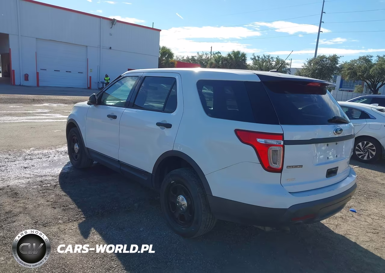 2015 Ford Utility Police Interceptor VIN:1FM5K8AR8FGA22187 - 3