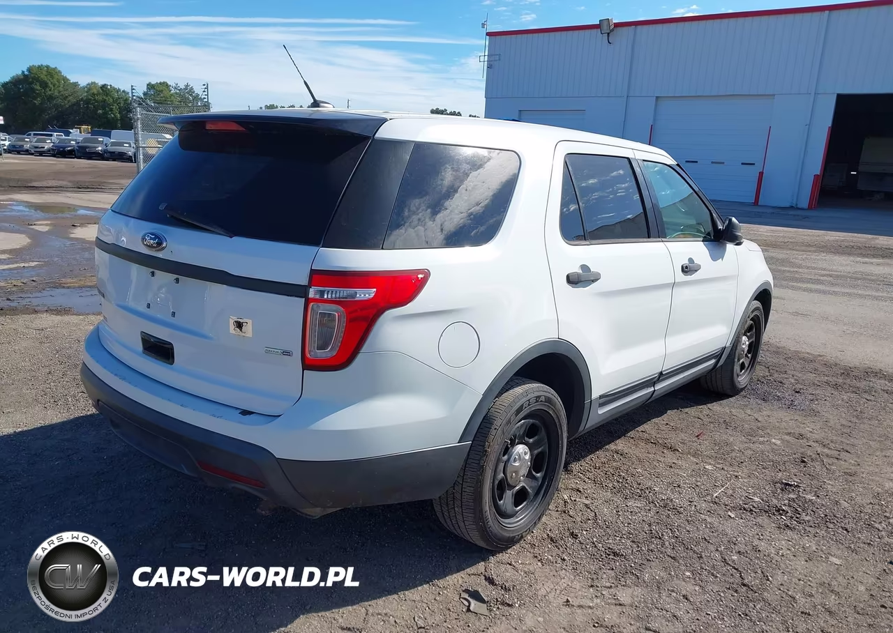 2015 Ford Utility Police Interceptor VIN:1FM5K8AR8FGA22187 - 4