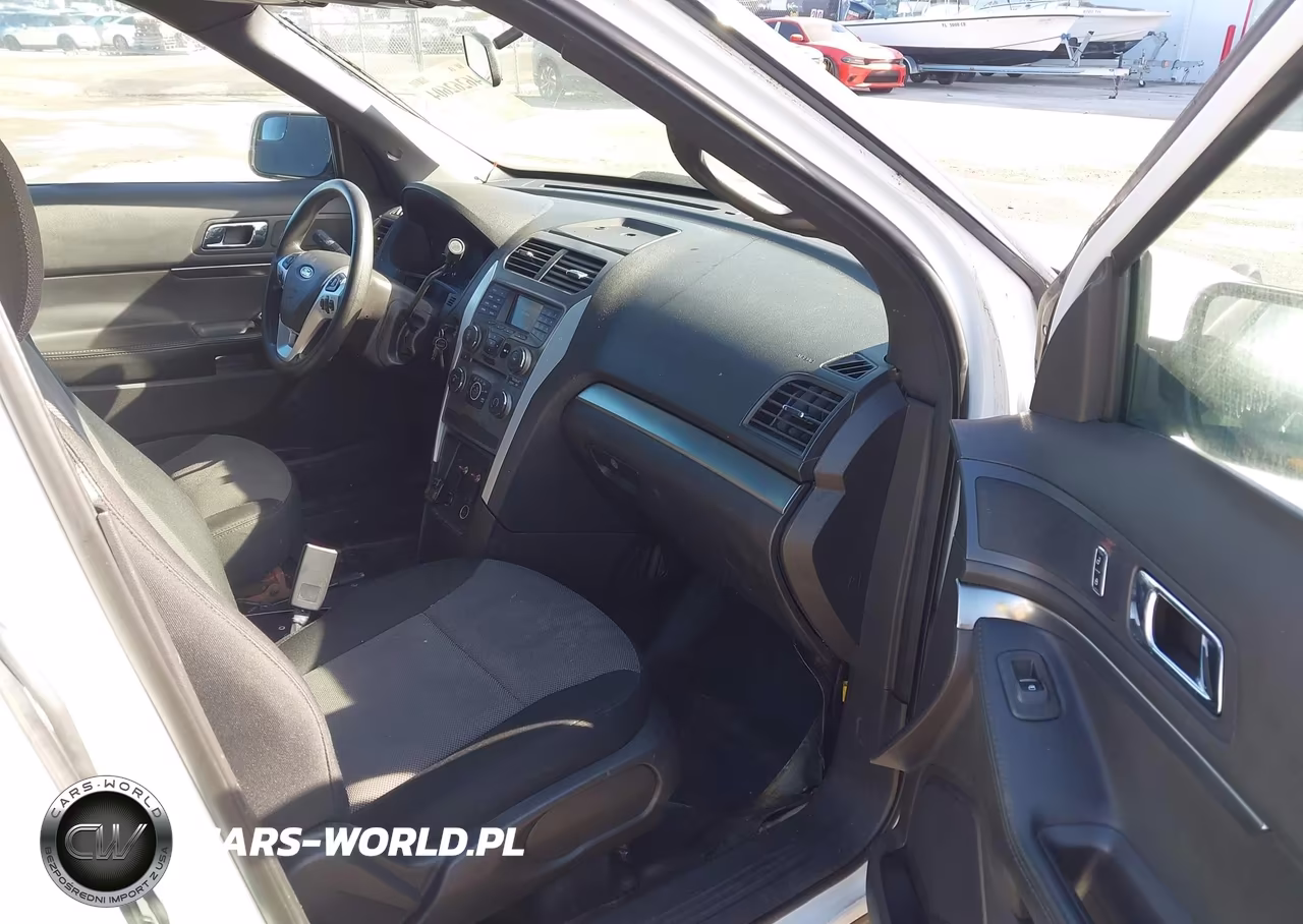 2015 Ford Utility Police Interceptor VIN:1FM5K8AR8FGA22187 - 5