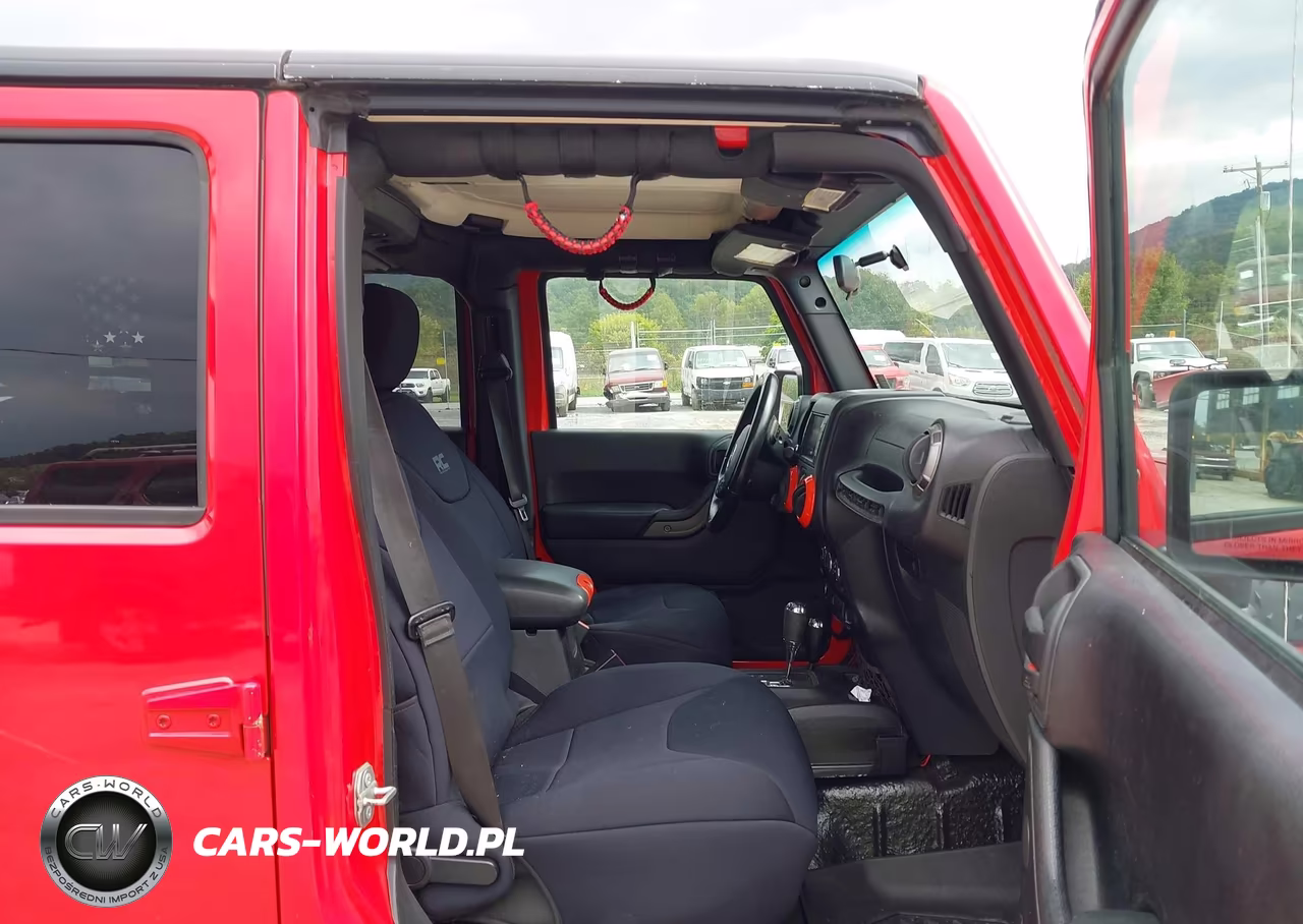 2016 Jeep Wrangler Unlimited Willys Wheeler VIN:1C4BJWDG3GL183094 - 5
