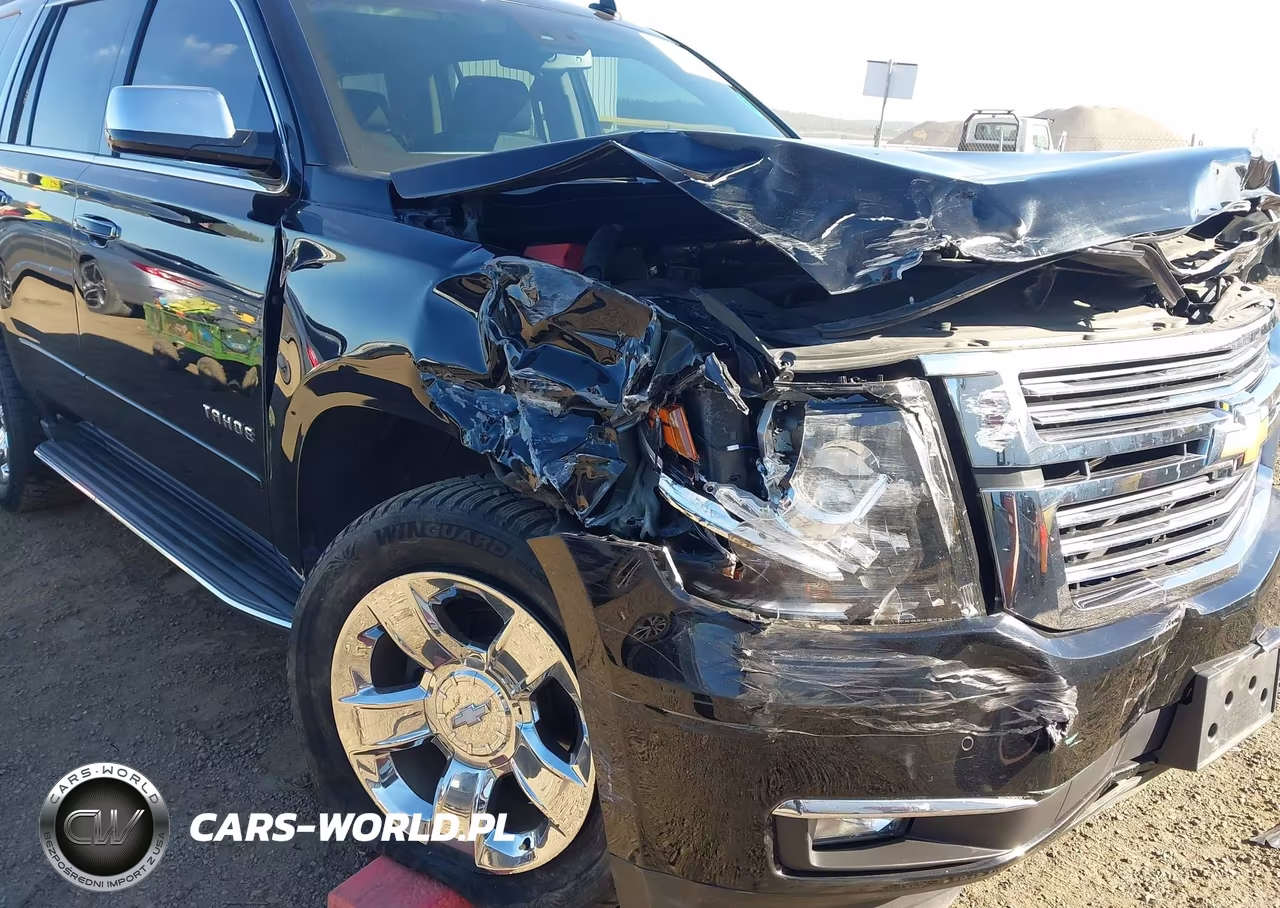 2015 Chevrolet Tahoe Ltz VIN:1GNSKCKC8FR140756 - 18
