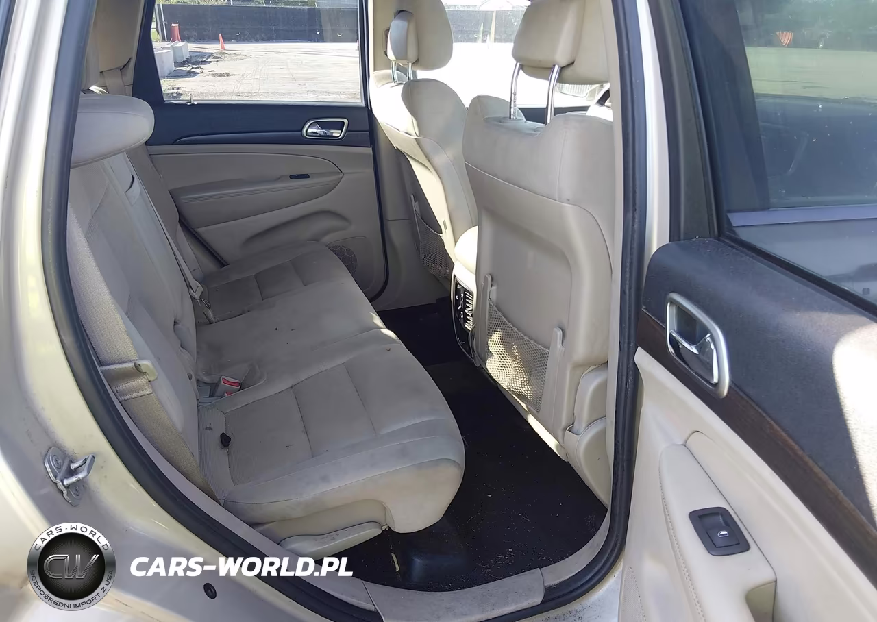 2014 Jeep Grand Cherokee Laredo VIN:1C4RJFAG0EC177785 - 8