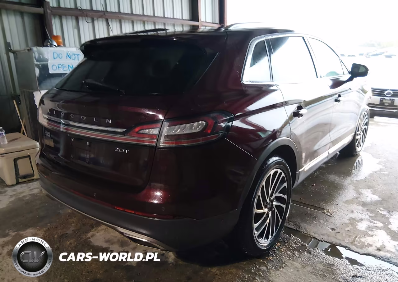 2019 Lincoln Nautilus Reserve VIN:2LMPJ6L93KBL17538 - 4