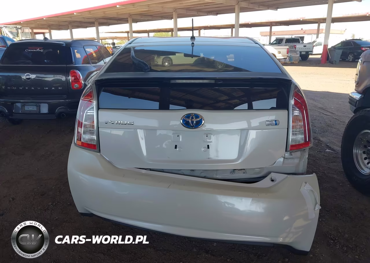 2013 Toyota Prius Two VIN:JTDKN3DU5D5678213 - 16