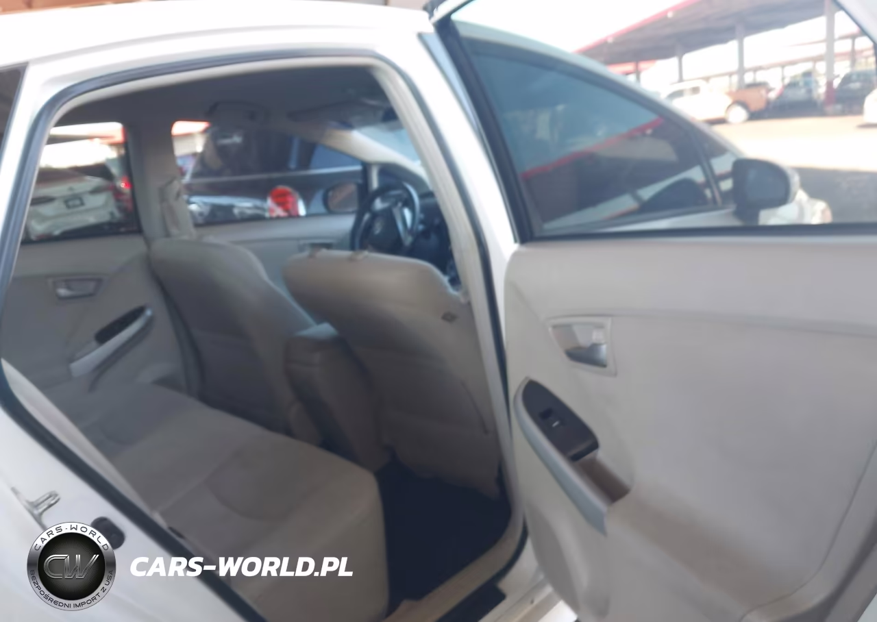 2013 Toyota Prius Two VIN:JTDKN3DU5D5678213 - 8