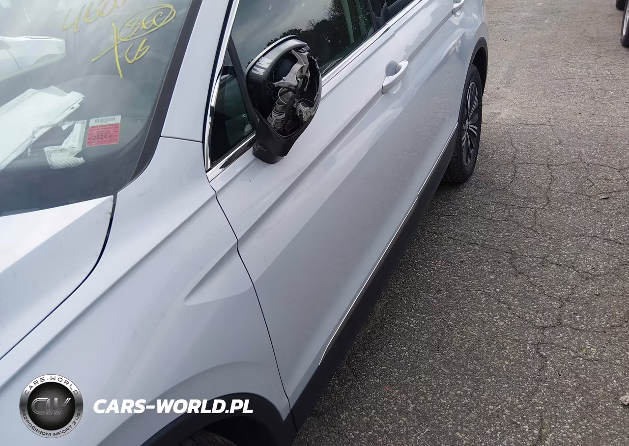 2018 Volkswagen Tiguan Se VIN:3VV2B7AX7JM196350 - 6