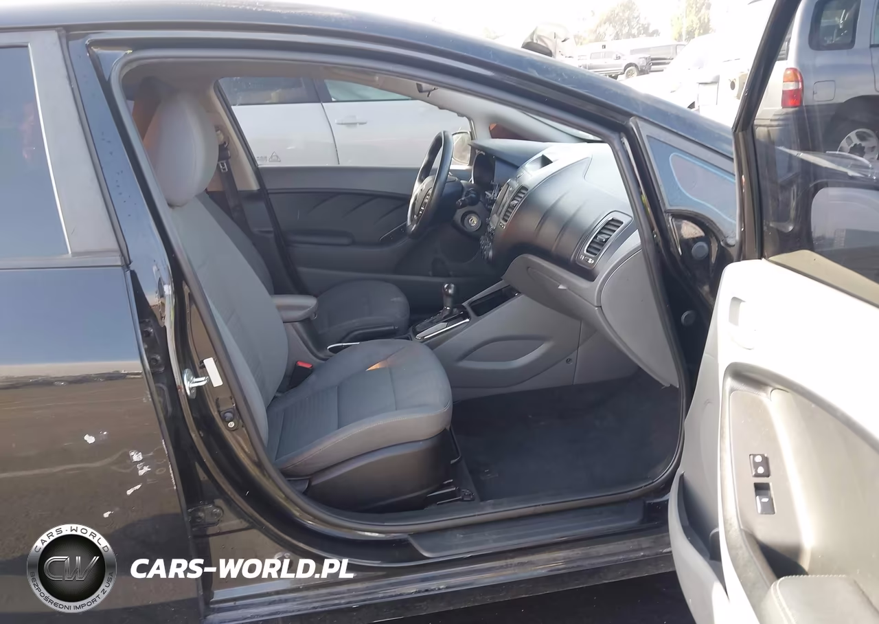 2018 Kia Forte Lx VIN:3KPFL4A73JE235943 - 5