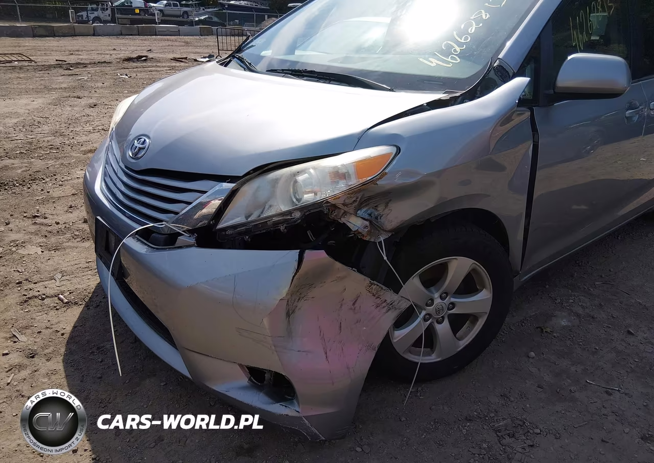 2015 Toyota Sienna Le 8 Passenger VIN:5TDKK3DC0FS540544 - 6