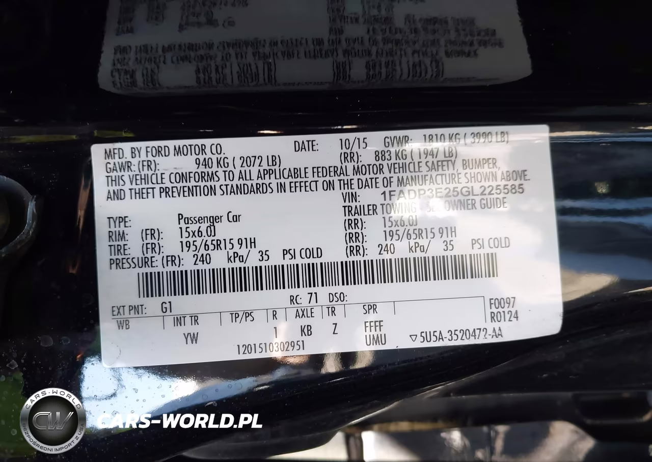 2016 Ford Focus S VIN:1FADP3E25GL225585 - 9