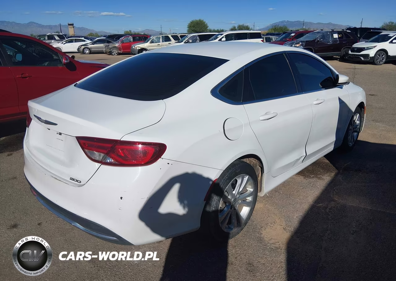 2015 Chrysler 200 Limited VIN:1C3CCCAB7FN750405 - 4