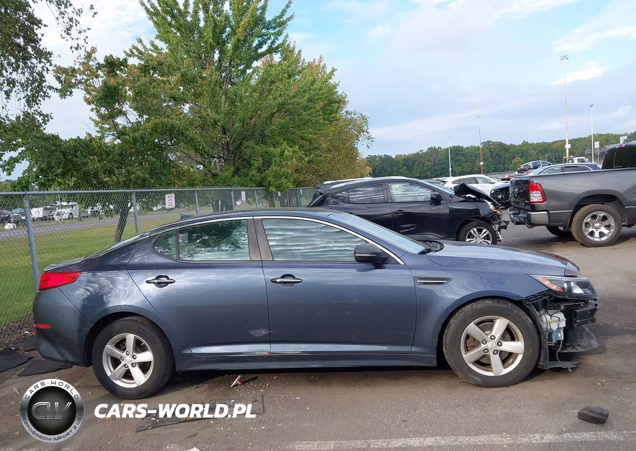 2015 Kia Optima Lx VIN:5XXGM4A79FG477491 - 12