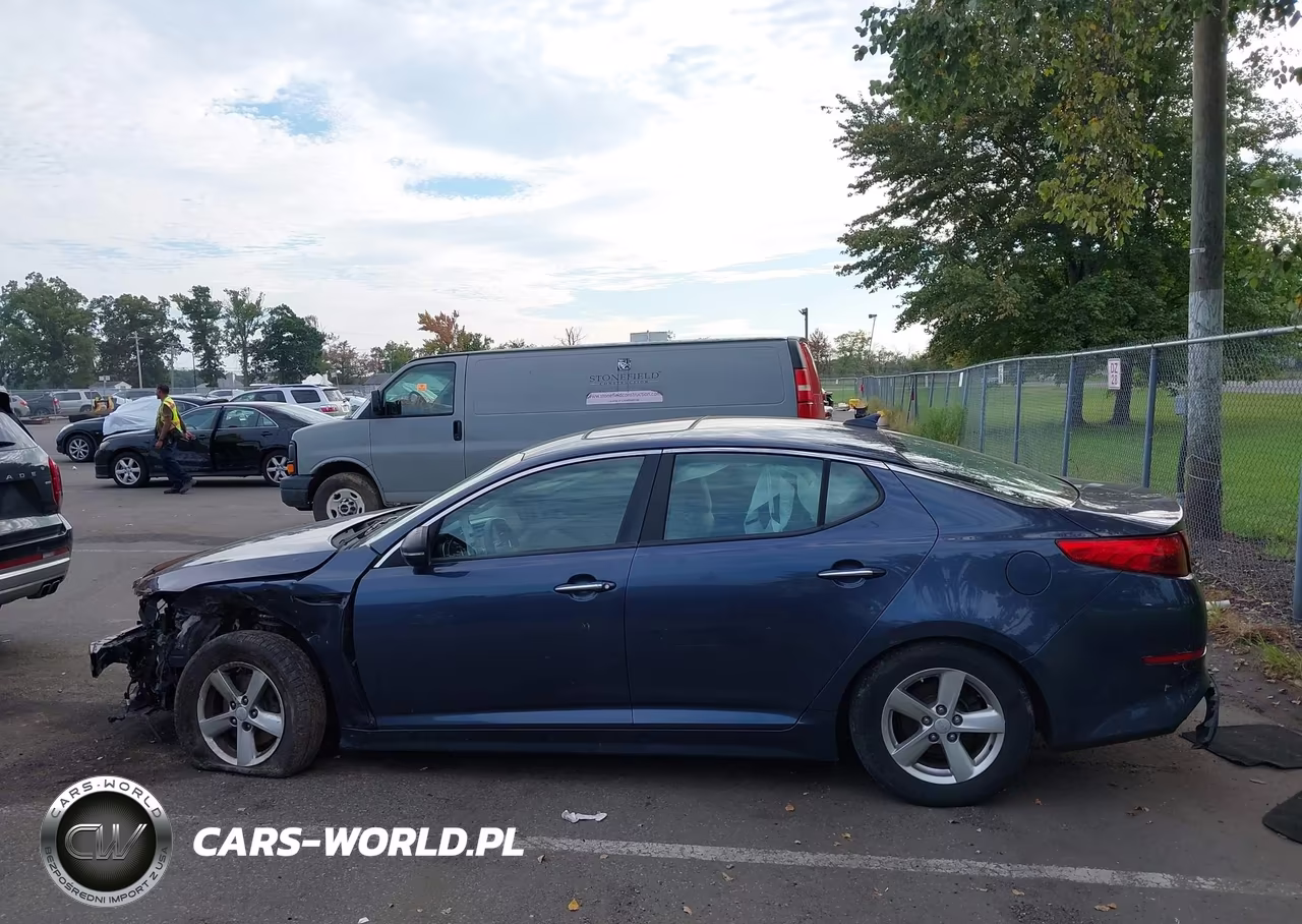 2015 Kia Optima Lx VIN:5XXGM4A79FG477491 - 13