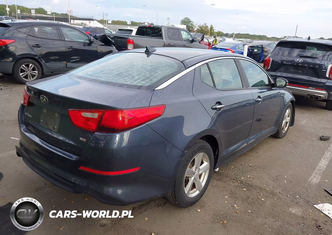 2015 Kia Optima Lx VIN:5XXGM4A79FG477491 - 4
