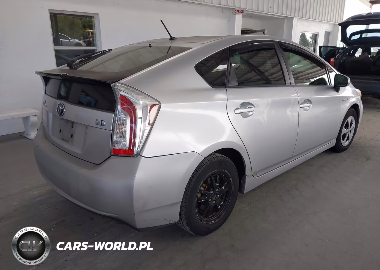 2012 Toyota Prius Two VIN:JTDKN3DU8C5478618 - 4
