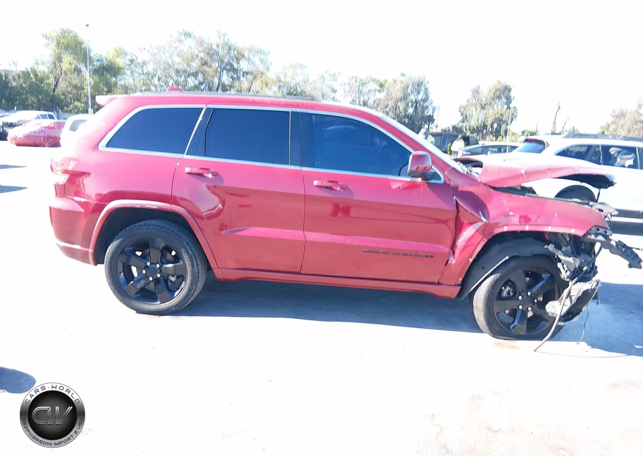 2015 Jeep Grand Cherokee Altitude VIN:1C4RJEAGXFC634856 - 13