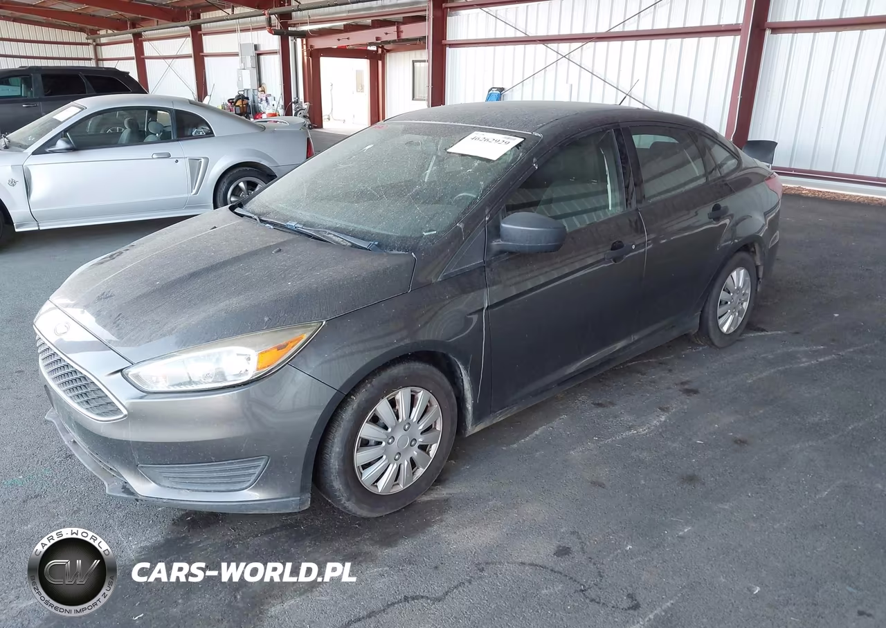 2018 Ford Focus S VIN:1FADP3E24JL205464 - 2