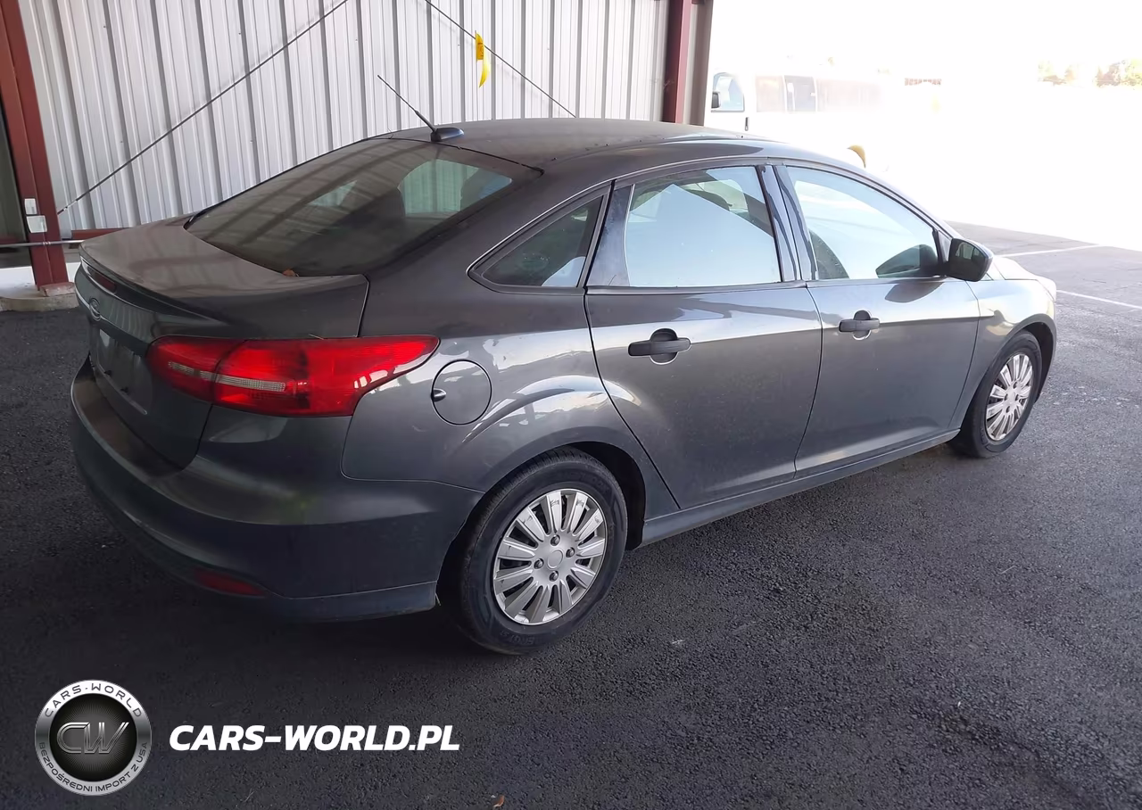 2018 Ford Focus S VIN:1FADP3E24JL205464 - 4