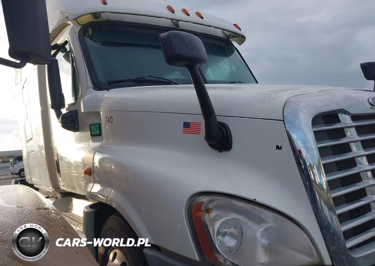 2012 Freightliner Cascadia 125 VIN:1FUJGLBG2CSBM2060 - 15