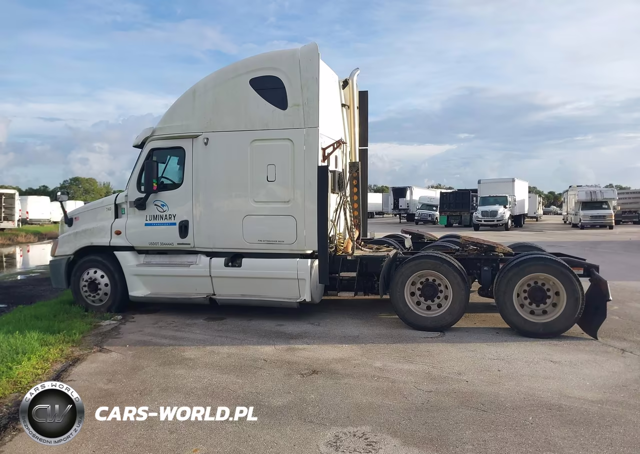 2012 Freightliner Cascadia 125 VIN:1FUJGLBG2CSBM2060 - 16