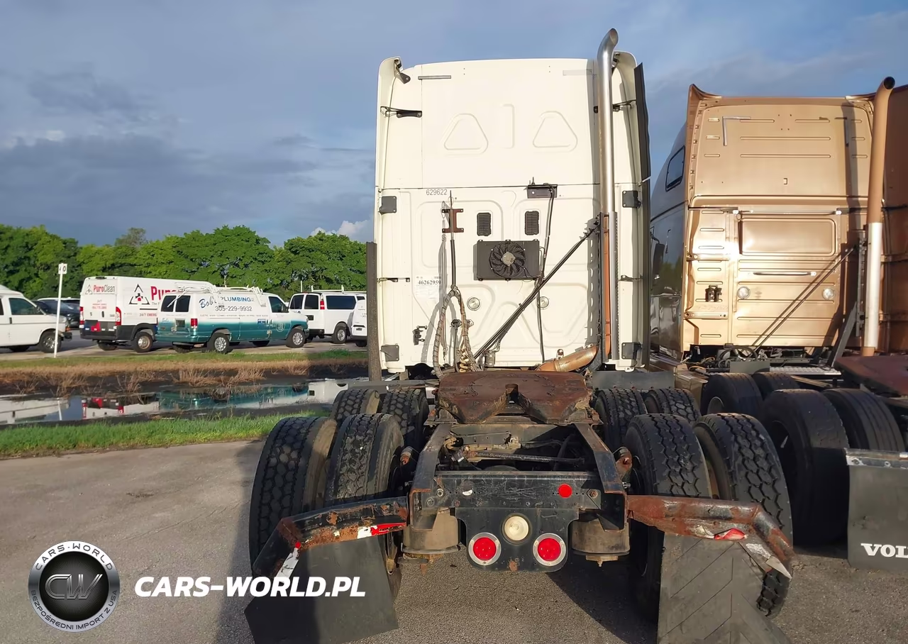 2012 Freightliner Cascadia 125 VIN:1FUJGLBG2CSBM2060 - 17