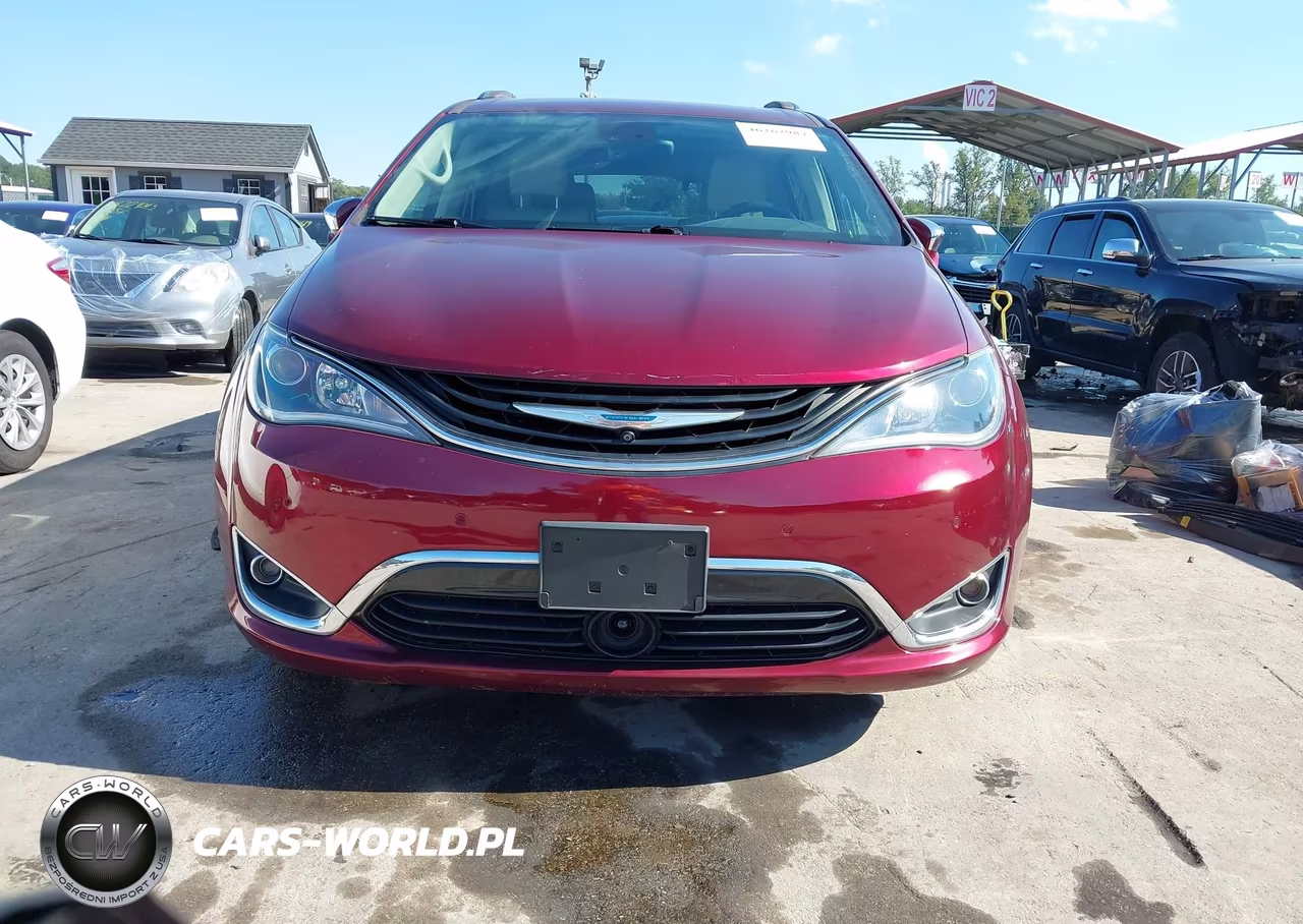2018 Chrysler Pacifica Hybrid Limited VIN:2C4RC1N7XJR152501 - 12